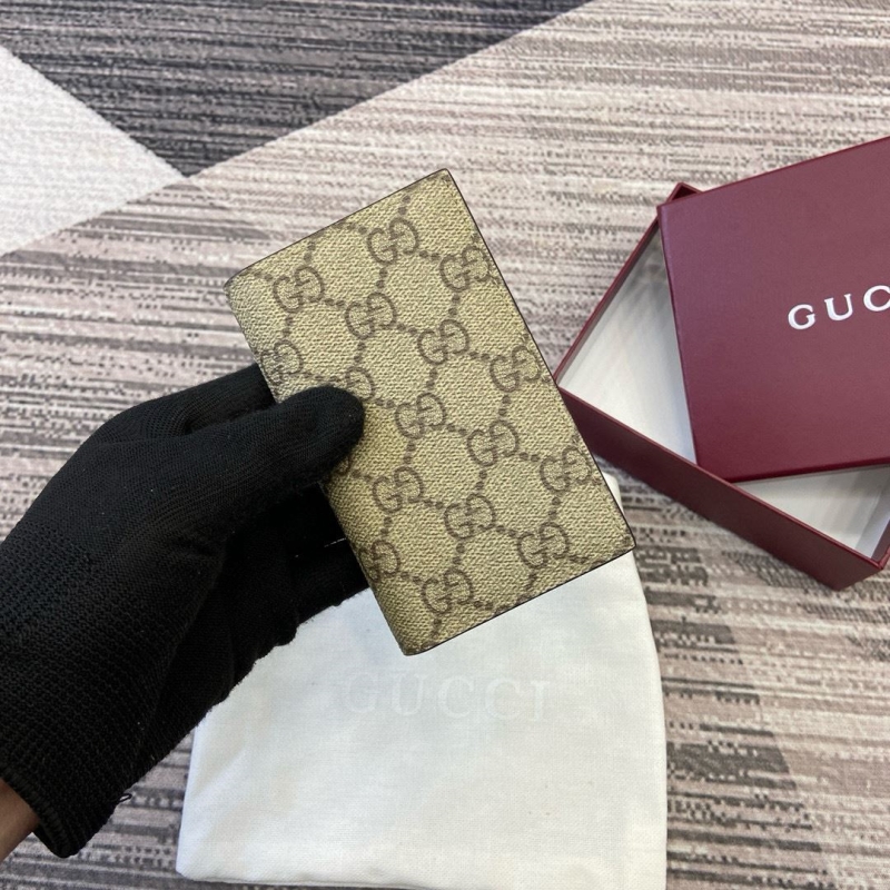 G*u*i wallets & purse